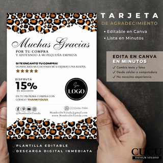 Tarjeta de agradecimiento con estampado animal print sostenida en mano, diseño elegante editable en Canva ideal para negocios pequeños, lista para descargar y personalizar / Animal print thank you card held in hand, elegant editable Canva design ideal for small businesses, ready to download and customize