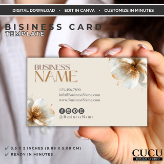 Professional floral business card template displayed in hand, customizable in Canva for small business branding.
ES: Plantilla profesional de tarjeta de presentación floral mostrada en una mano, personalizable en Canva para marcas de pequeños negocios.