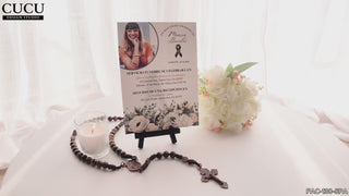Plantilla de invitación de funeral editable en Canva en español, diseño floral elegante con foto personalizada, incluye texto “sin experiencia necesaria, agrega foto y texto, listo en minutos”, descarga digital inmediata / Editable Spanish funeral invitation template in Canva with elegant floral design and custom photo, includes text “no experience needed, add photo and text, ready in minutes”, instant digital download