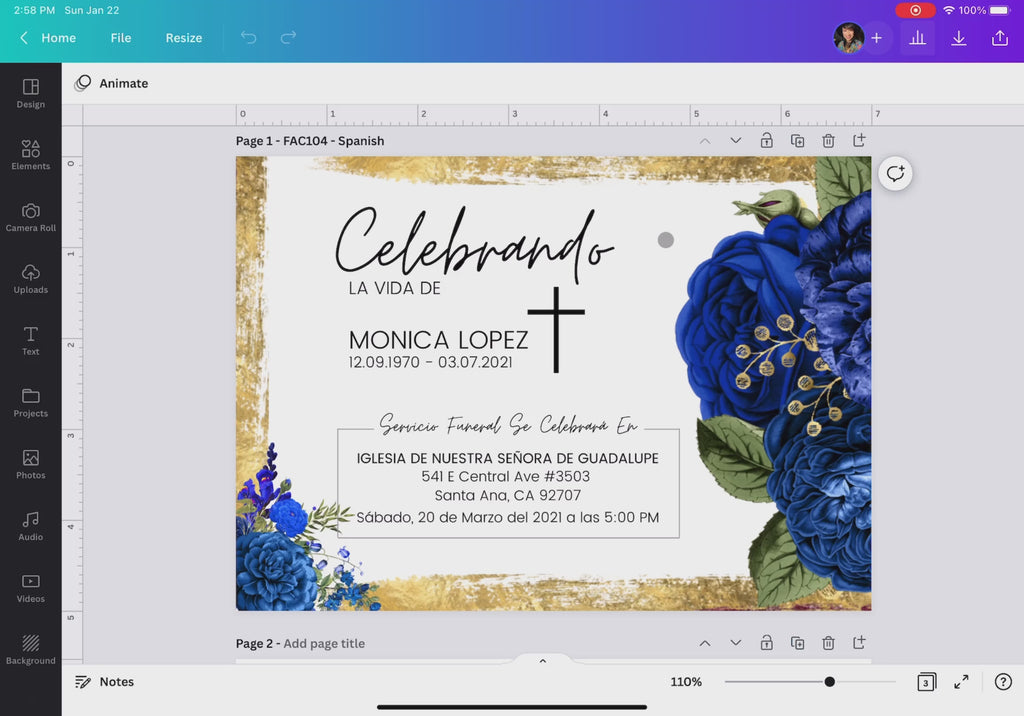 Invitación de funeral en español con diseño elegante en tonos azul y dorado, flores azules grandes con detalles dorados, cruz central y tipografía moderna, plantilla editable en Canva con descarga digital instantánea ideal para honrar la memoria de un ser querido con estilo y respeto / Spanish funeral invitation with elegant blue and gold design, large blue floral arrangement with gold accents, central cross and modern typography, editable Canva template with instant digital download ideal for honoring a lo